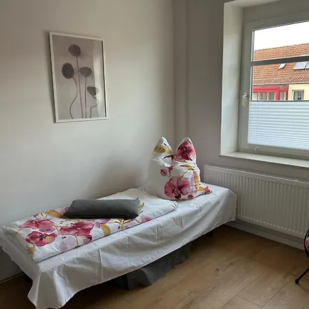 Schoene Neue 4 Mit Sued-balkon Bis 8 Personen * Naumburg (Saale)