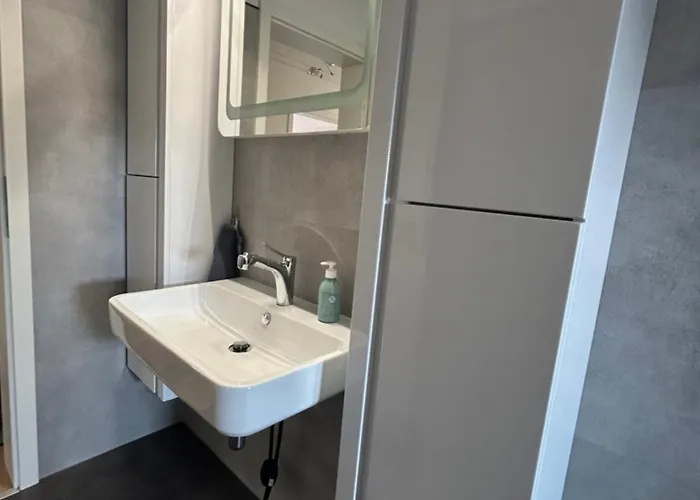 Schoene Neue 4 Mit Sued-balkon Bis 8 Personen Naumburg