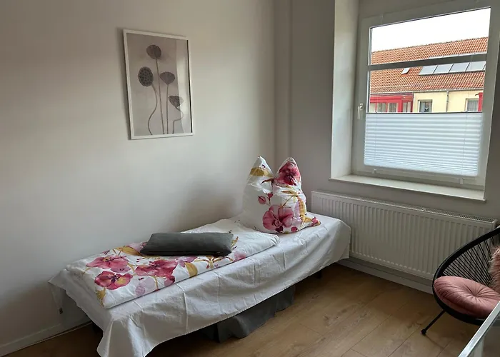 Schoene Neue 4 Mit Sued-balkon Bis 8 Personen * Naumburg